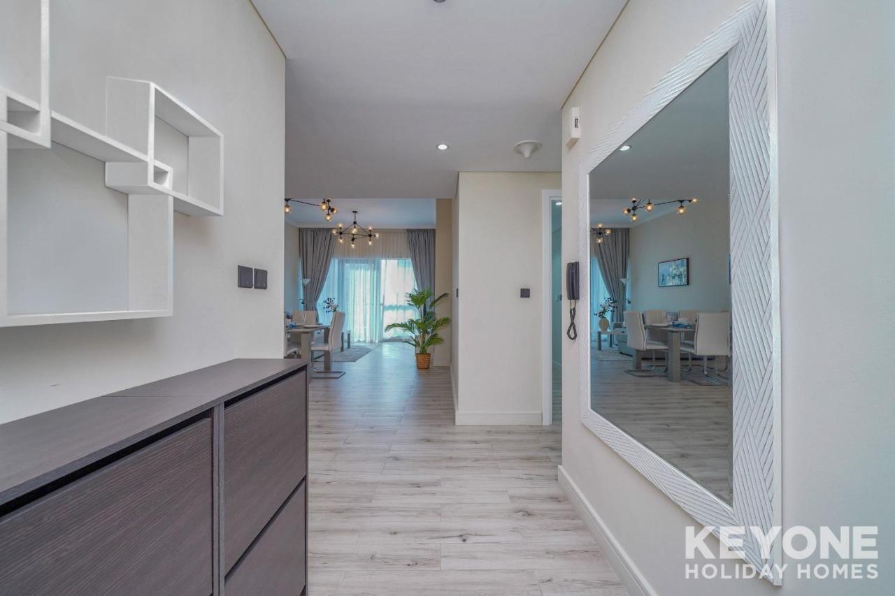 Chic Marina View Living In A Two Bedroom *
