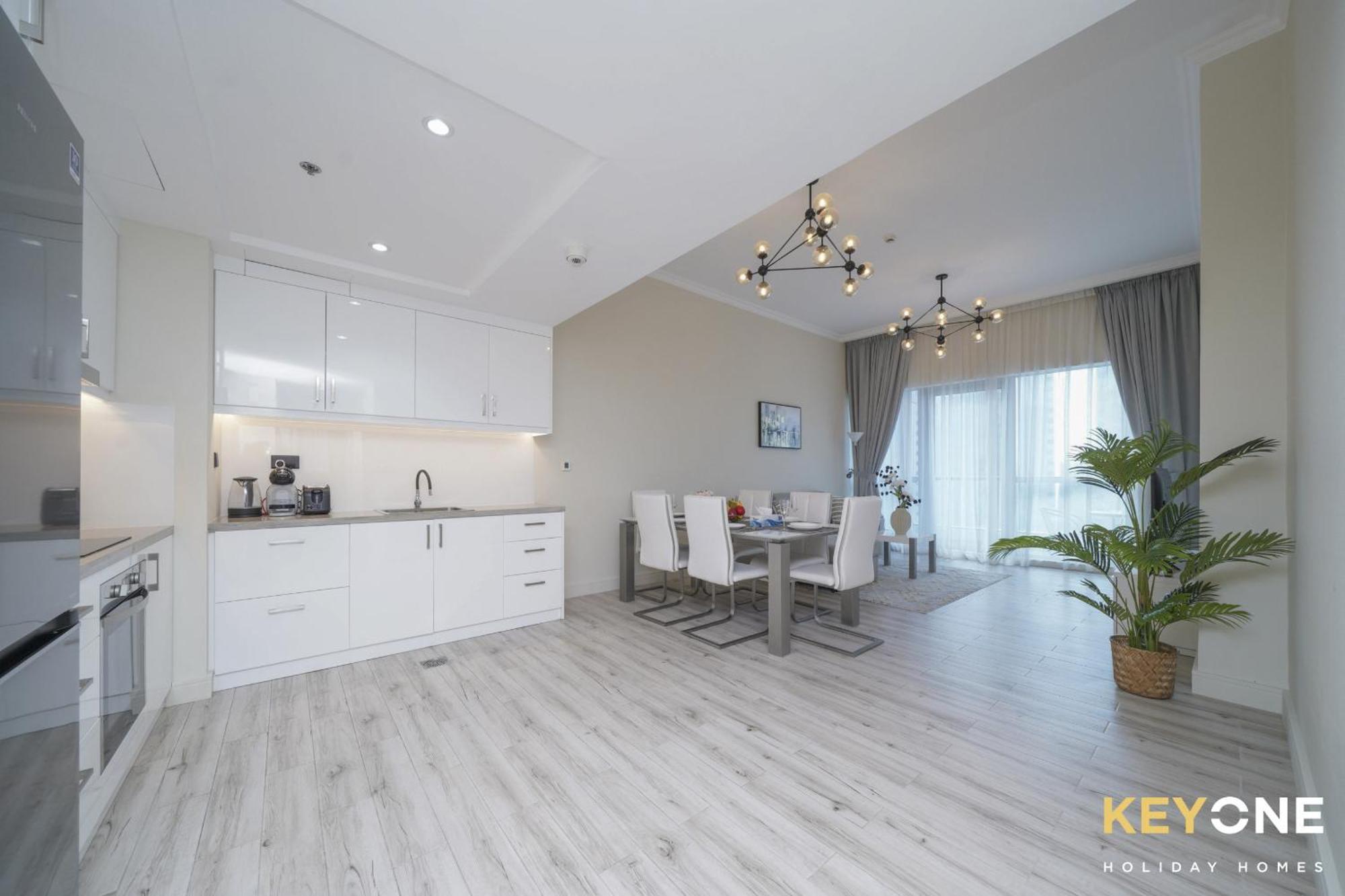 Апартаменты Chic Marina View Living In A Two Bedroom