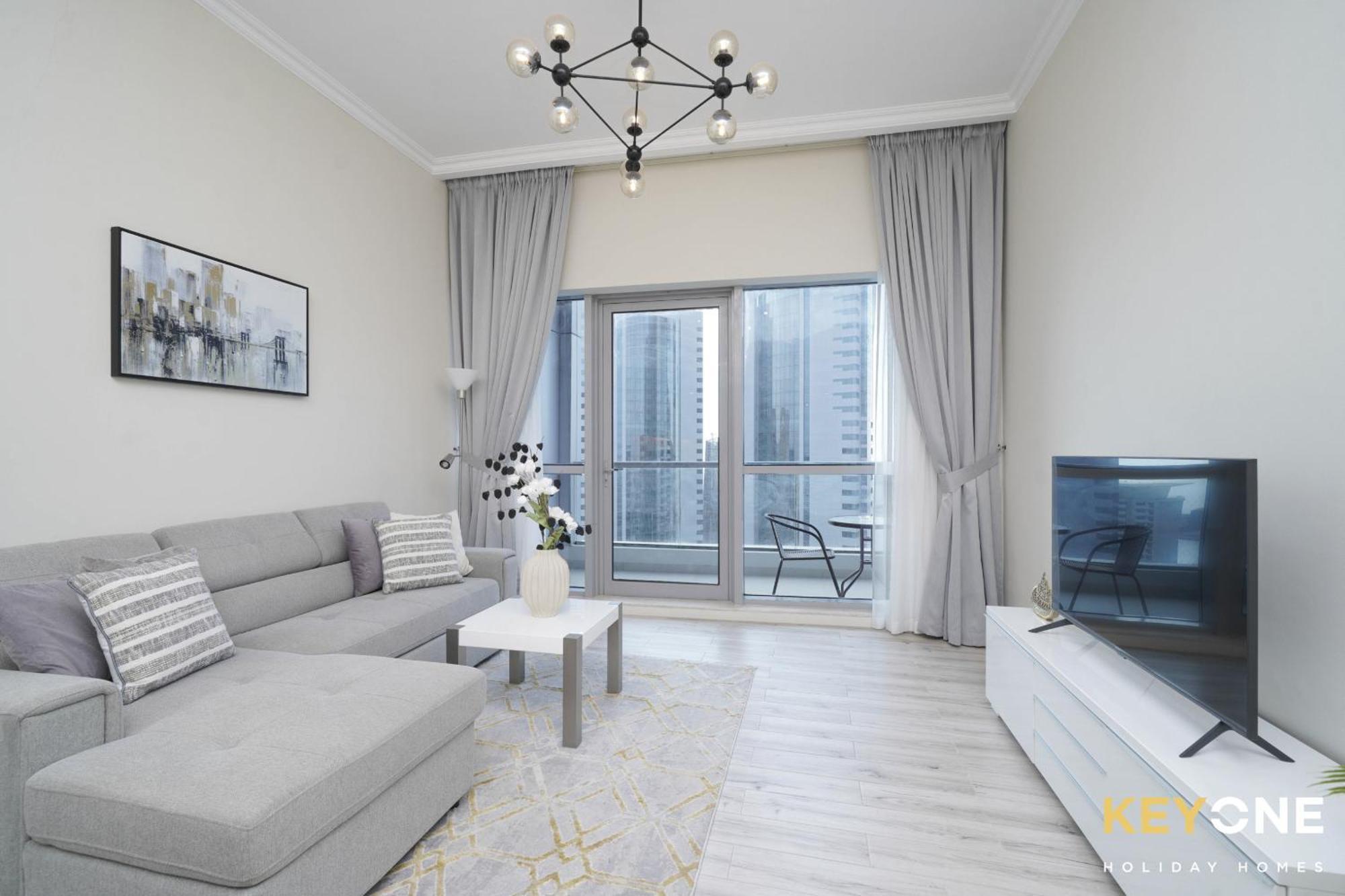 Апартаменты Chic Marina View Living In A Two Bedroom
