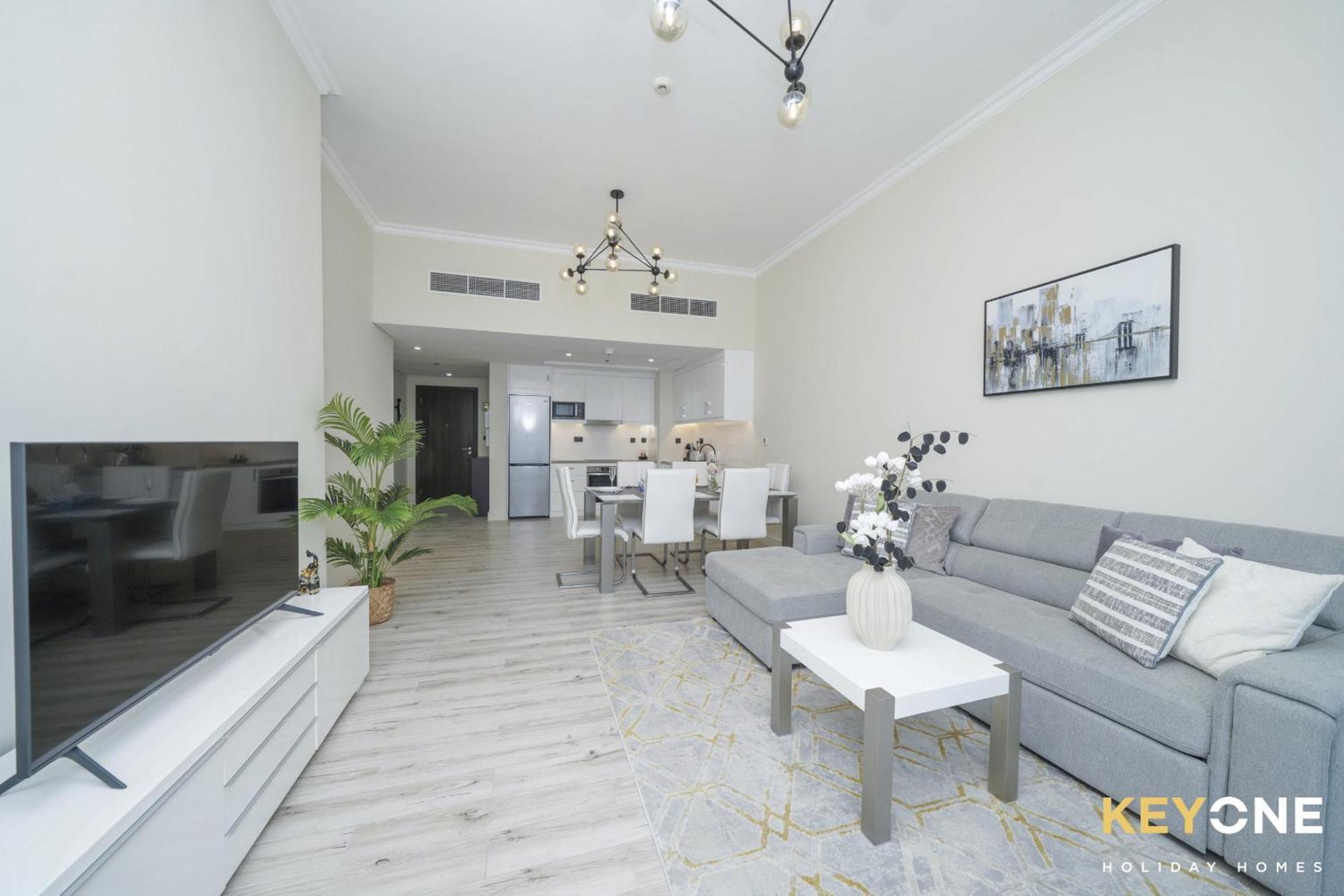 Chic Marina View Living In A Two Bedroom * Дубай